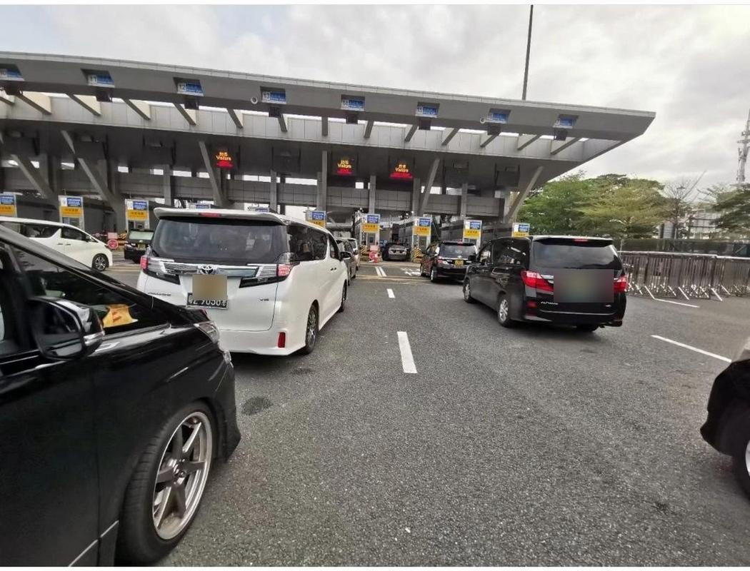 粤港两地车牌车辆通行口岸的实景图 粤港两地车牌车辆通行口岸的实景图
